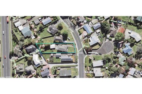 Photo of property in 121 Vodanovich Road, Te Atatu South, Auckland, 0610