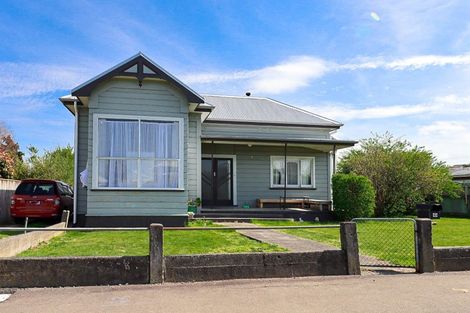 Photo of property in 44 Gordon Street, Dannevirke, 4930