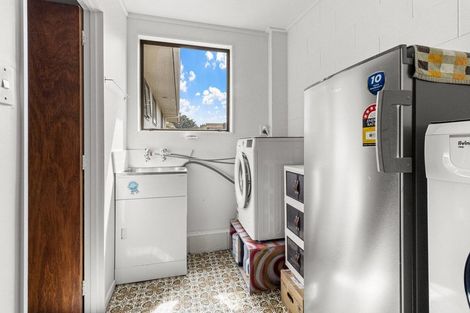 Photo of property in 23b Stoke Street, Westown, New Plymouth, 4310