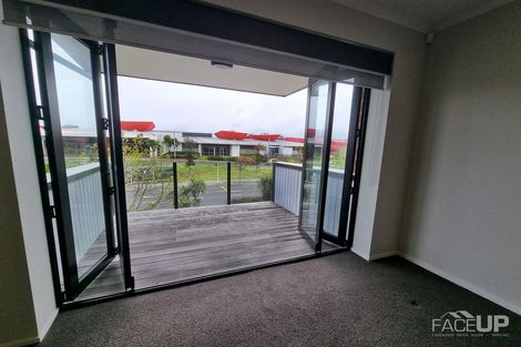 Photo of property in 4/17 Uku Lane, Hobsonville, Auckland, 0616