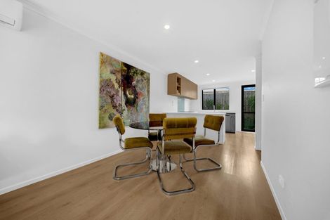 Photo of property in 4/29 Normandy Place, Henderson, Auckland, 0610