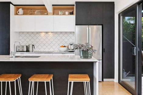 Photo of property in 35 Seaway Terrace, Otumoetai, Tauranga, 3110