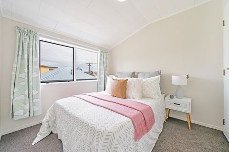 Photo of property in 2/6 Richmond Street, Petone, Lower Hutt, 5012