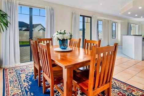 Photo of property in 21 Derry Hill, Churton Park, Wellington, 6037