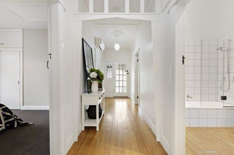 Photo of property in 22 Eden Street, Island Bay, Wellington, 6023