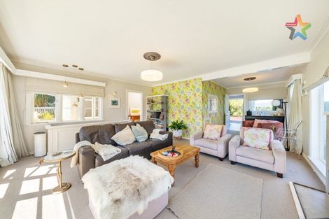 Photo of property in 30 Korokoro Road, Korokoro, Lower Hutt, 5012