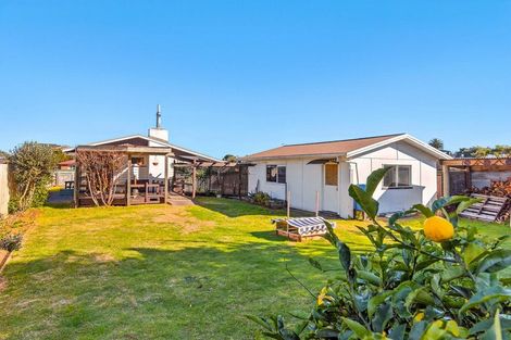 Photo of property in 49 Toru Road, Paraparaumu Beach, Paraparaumu, 5032