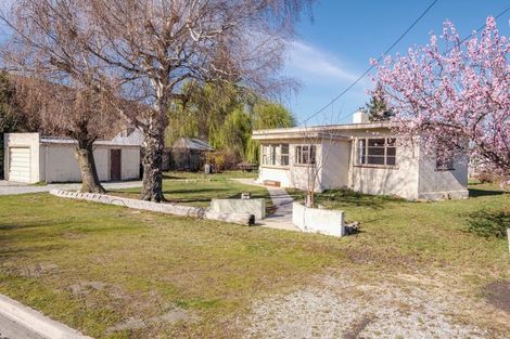 Photo of property in 19 Dunstan Street, Clyde, 9330