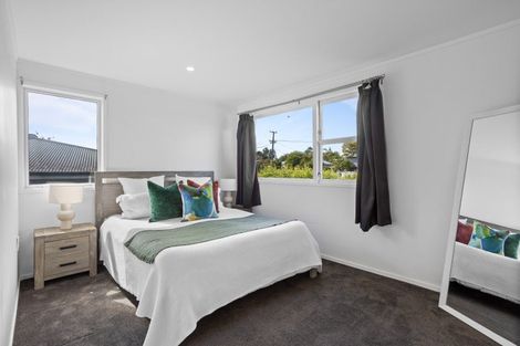 Photo of property in 20 Great North Road, Riverhead, 0820