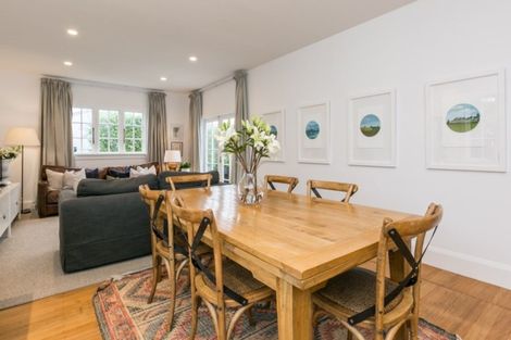 Photo of property in 9 Gillean Street, Havelock North, 4130