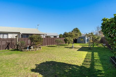 Photo of property in 15 Pukeko Street, Paraparaumu, 5032