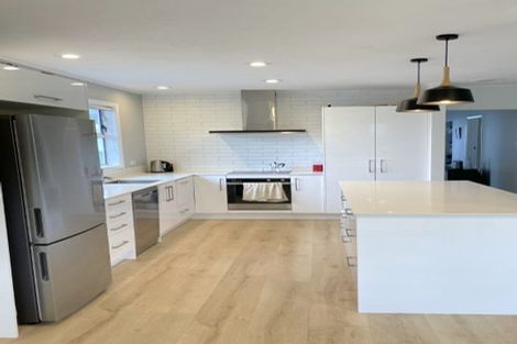 Photo of property in 3 Baylands Drive, Newlands, Wellington, 6037