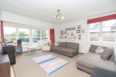 Photo of property in 30 Holland Road, Fairfield, Hamilton, 3214