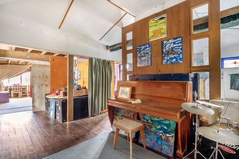 Photo of property in 115 Cornfoot Street, Castlecliff, Whanganui, 4501