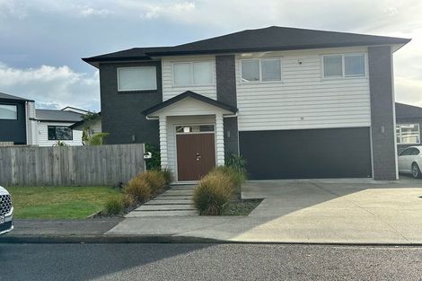 Photo of property in 77 Granville Drive, Massey, Auckland, 0614