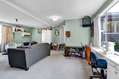 Photo of property in 120 Paraite Road, Paraite, New Plymouth, 4373