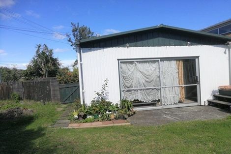 Photo of property in 1 Rogan Street, Mount Roskill, Auckland, 1041