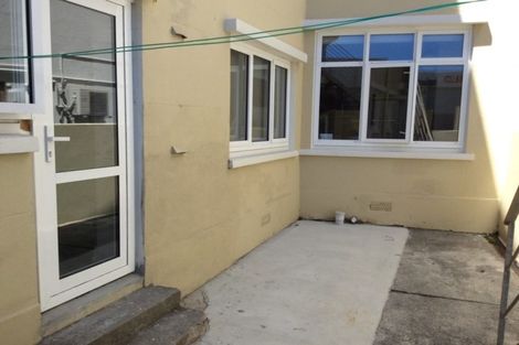 Photo of property in Fountain Court, 16/48 Oriental Parade, Oriental Bay, Wellington, 6011
