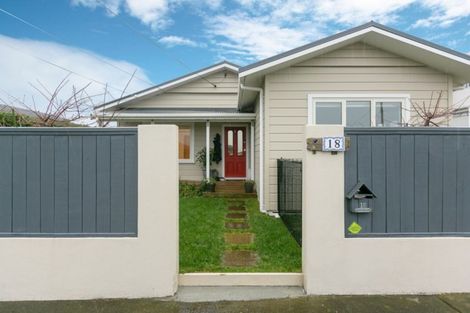 Photo of property in 18 Record Street, Fitzroy, New Plymouth, 4312