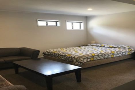 Photo of property in 2/44 Meadway, Sunnyhills, Auckland, 2010