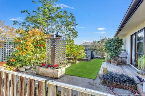 Photo of property in 1/16 Carl Avenue, Havelock North, 4130