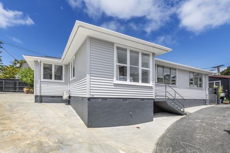 Photo of property in 12 Takatimu Way, Johnsonville, Wellington, 6037