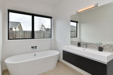 Photo of property in 46 Huntingdon Drive, Rangiora, 7400