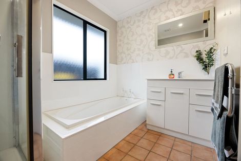 Photo of property in 7 Drake Place, Fairview Downs, Hamilton, 3214