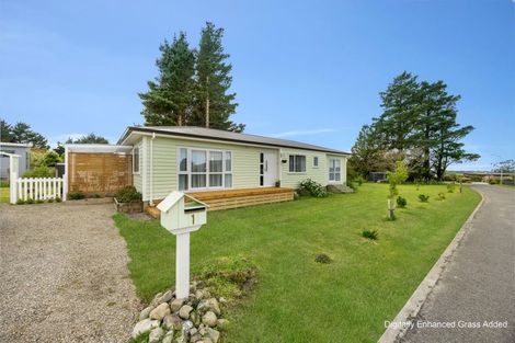 Photo of property in 1 Ataahua Place, Featherston, 5710