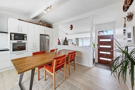 Photo of property in 5 Glenshee Place, Highland Park, Auckland, 2010