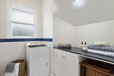 Photo of property in 1/248 Hurstmere Road, Takapuna, Auckland, 0622