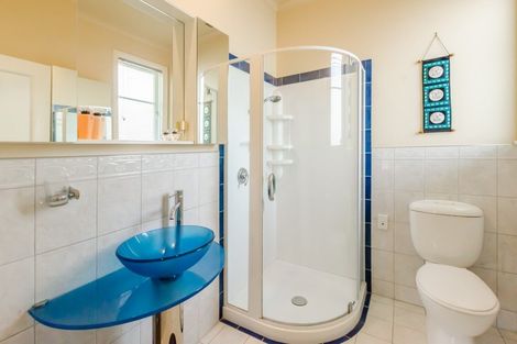 Photo of property in 30 Newry Road, Raumati Beach, Paraparaumu, 5032