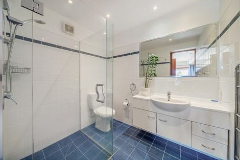 Photo of property in 62 Kiriwai Road, Paremata, Porirua, 5024