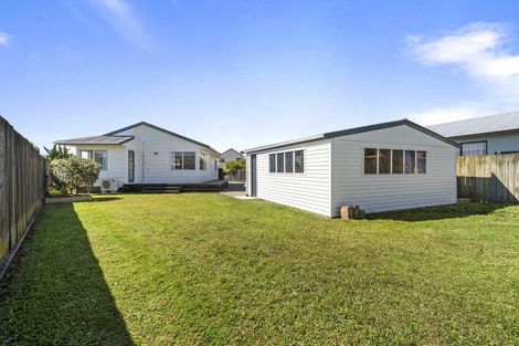 Photo of property in 35 Jupiter Street, Milson, Palmerston North, 4414