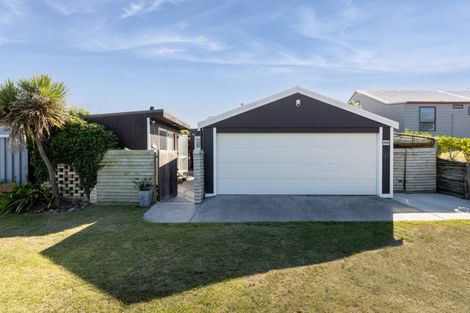 Photo of property in 579a Pukehina Parade, Pukehina, Te Puke, 3189