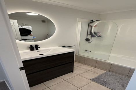 Photo of property in 21 Frederick Reece Drive, The Gardens, Auckland, 2105