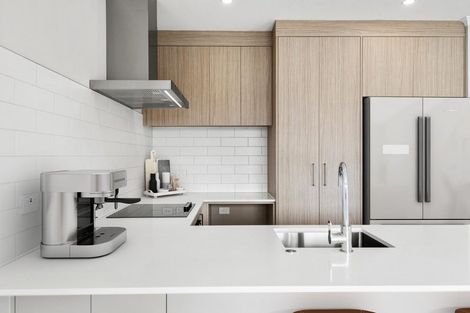 Photo of property in 1/1 Parapara Place, Albany, 0632