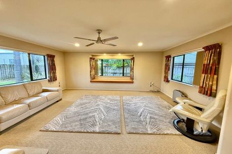 Photo of property in 13 Maccallum Court, Rototuna, Hamilton, 3210