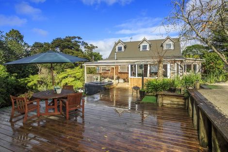 Photo of property in 18 Dene Court Lane, Greenhithe, Auckland, 0632