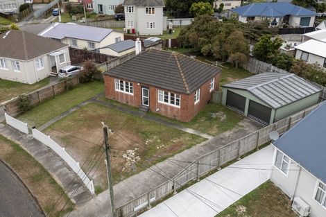 Photo of property in 8 Hughes Crescent, Taita, Lower Hutt, 5011