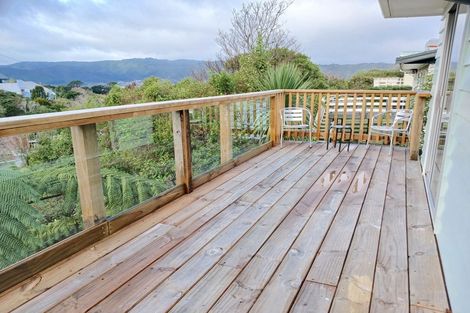 Photo of property in 3 Ardal Grove, Tirohanga, Lower Hutt, 5010