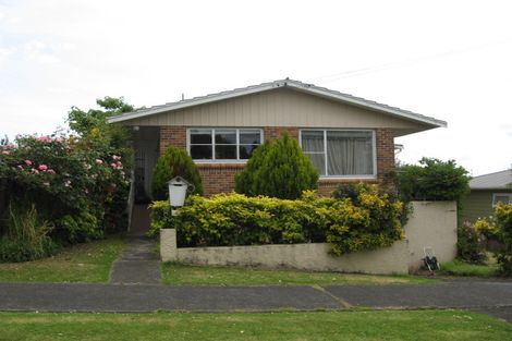 Photo of property in 8 Scott Avenue, Mangere Bridge, Auckland, 2022