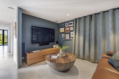 Photo of property in 22 Bridge View Road, Birkenhead, Auckland, 0626