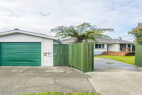 Photo of property in 2 Orakau Road, Mangere East, Auckland, 2024