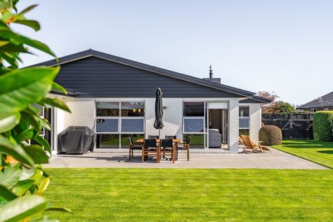 Photo of property in 61 Armstrong Avenue, Carterton, 5713