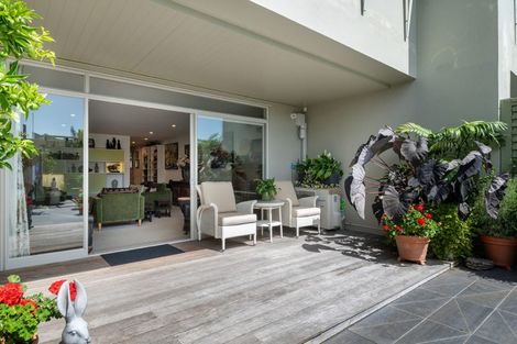 Photo of property in 1/2a Queens Parade, Devonport, Auckland, 0624