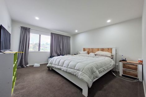 Photo of property in 115 Karepiro Drive, Stanmore Bay, Whangaparaoa, 0932