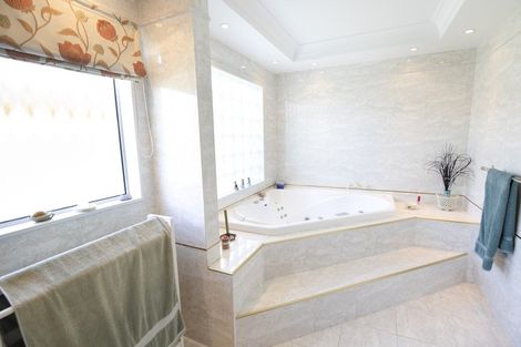 Photo of property in 128 Avenue Road, Greenmeadows, Napier, 4112