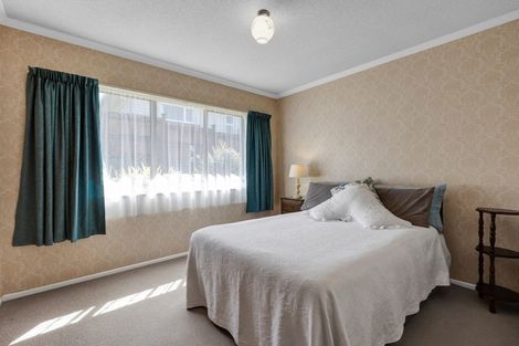 Photo of property in 98c Govett Avenue, Frankleigh Park, New Plymouth, 4310