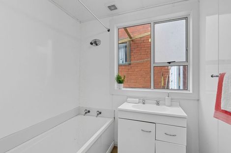 Photo of property in 228 Oxford Street, South Dunedin, Dunedin, 9012